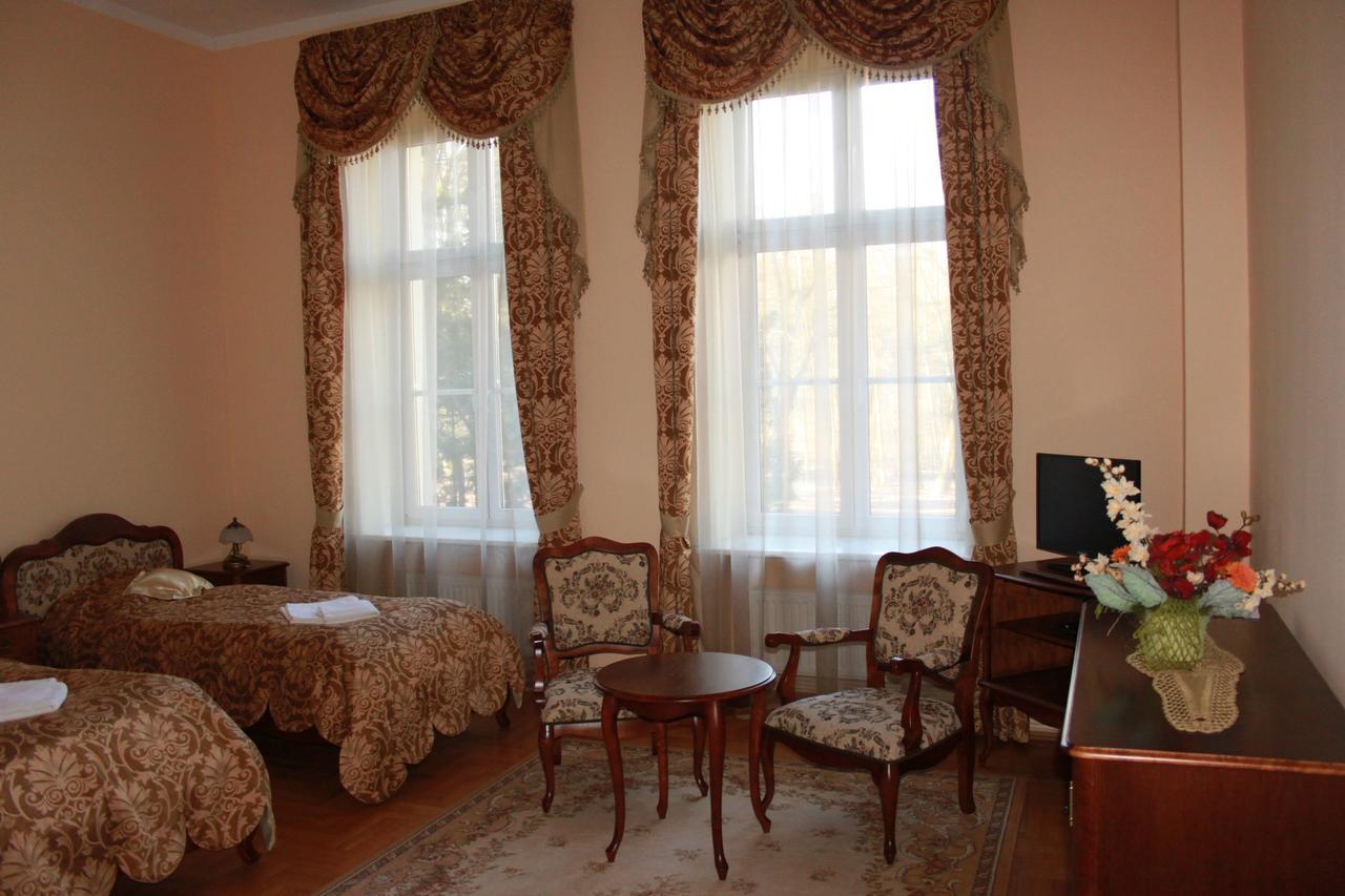 Palac W Nosowie Nosowo Exteriör bild